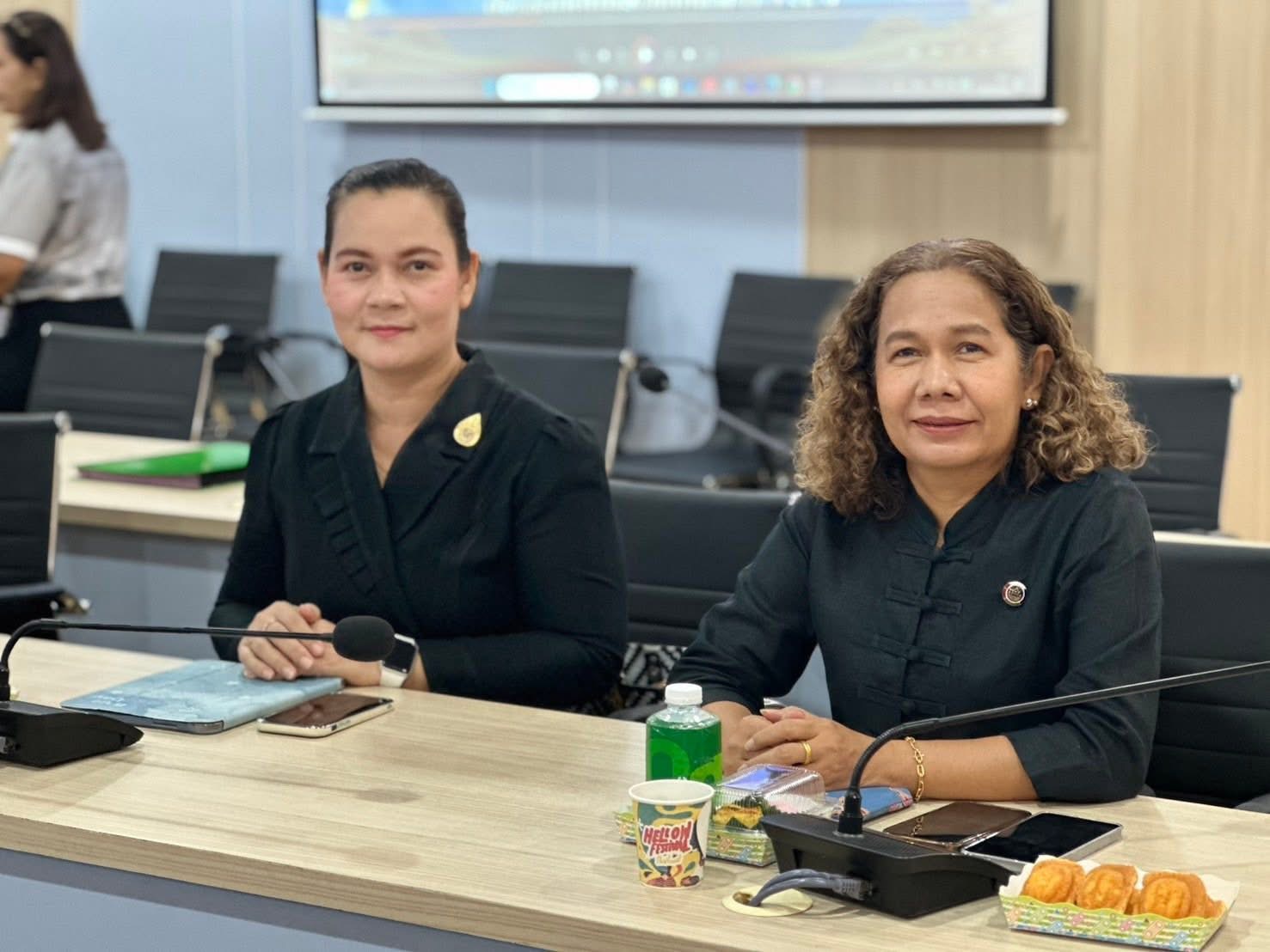 พช.ศรีนครินทร์ ร่วมให้กำลังใจบุคลากร นำเสนอผลงานคัดเลือก "ข้าราชการดีเด่น" กรมการพัฒนาชุมชน ประจำปี 2569